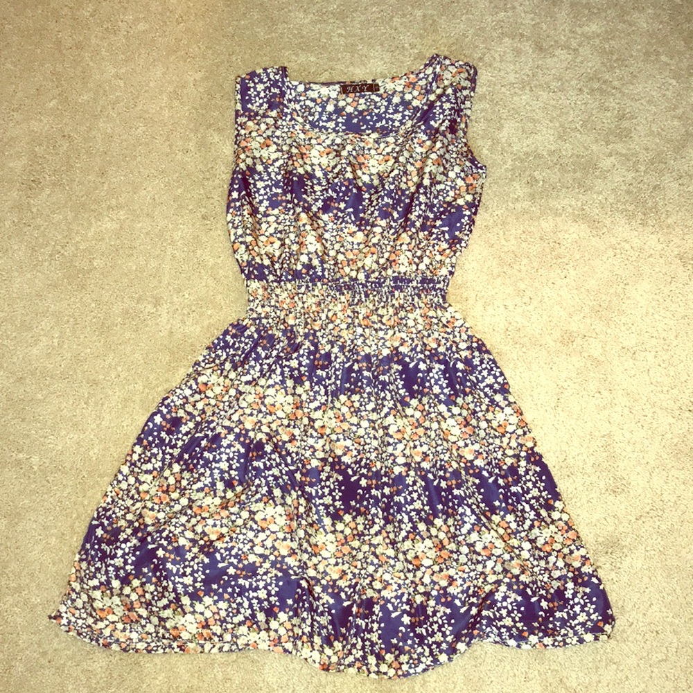 3/25$ or 5/35$ 🚨🚨 Floral sundress